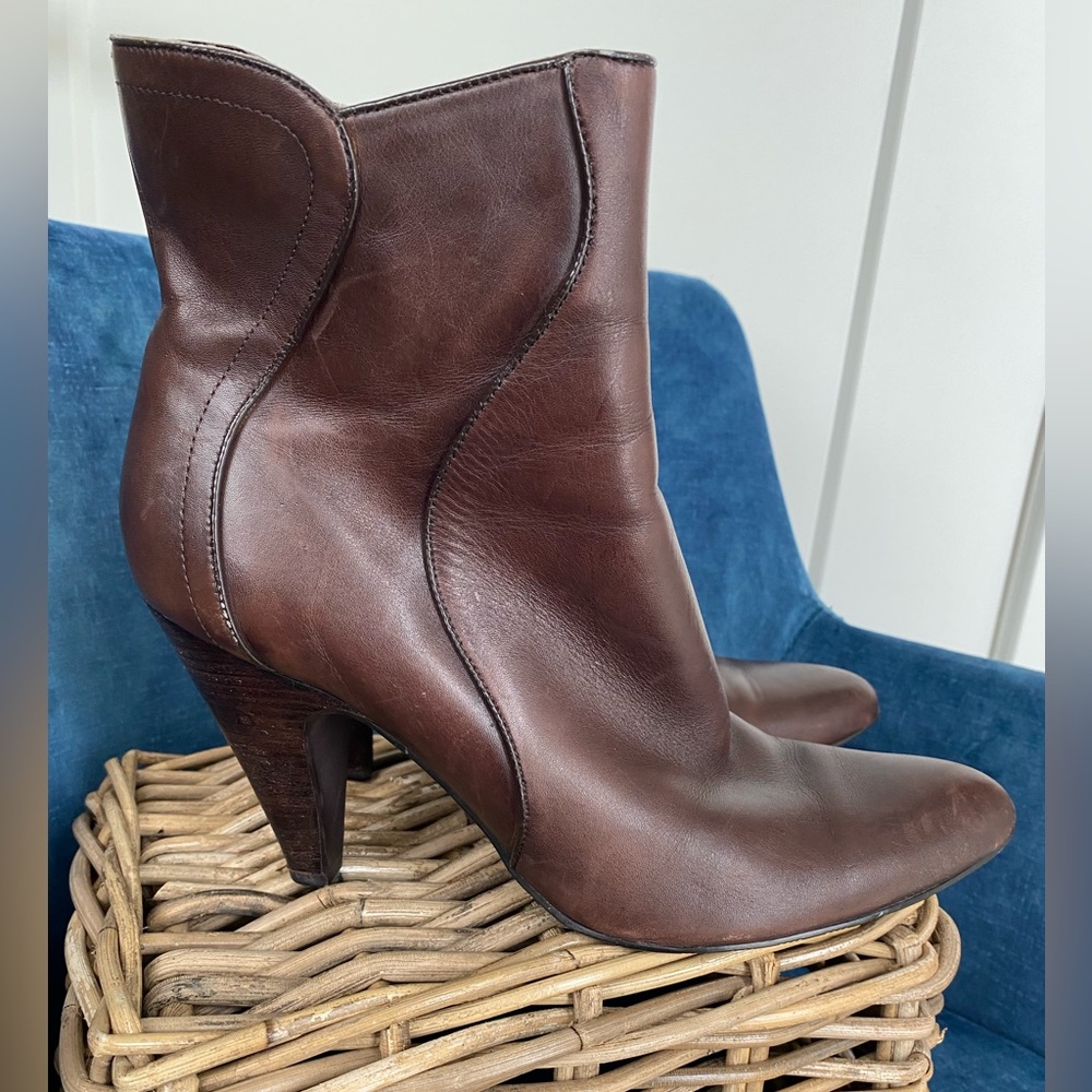 NINE WEST Brown leather heeled boots | size 10 |